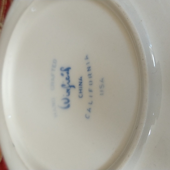 Vintage Winfield Handcrafted Cup & Saucer 4 piece set - Picture 4 of 8